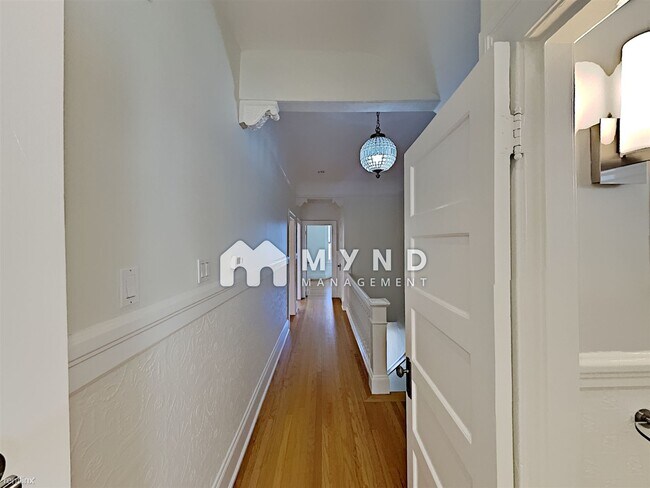 Building Photo - 2241 Leavenworth St