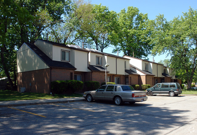 Foto del edificio - Douglas Square Apartments