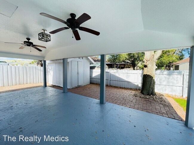 Foto del edificio - 3 br, 2 bath House - 131 Hartsdale Dr