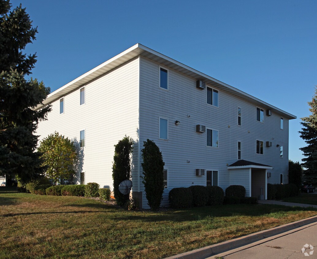 Primary Photo - 455 N Welco Dr N