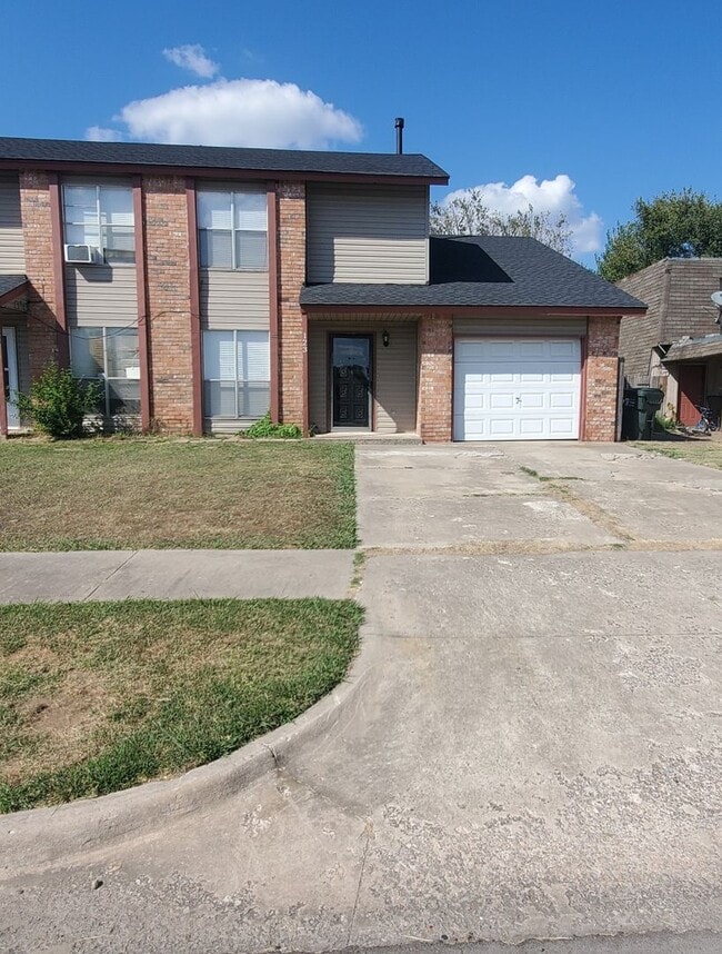 Building Photo - 123 Crystal Bend