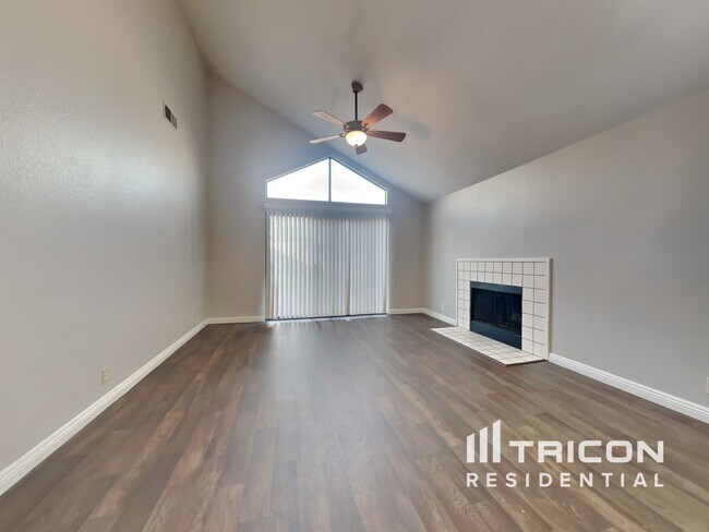 Foto del edificio - 4600 Fawn Hill Way