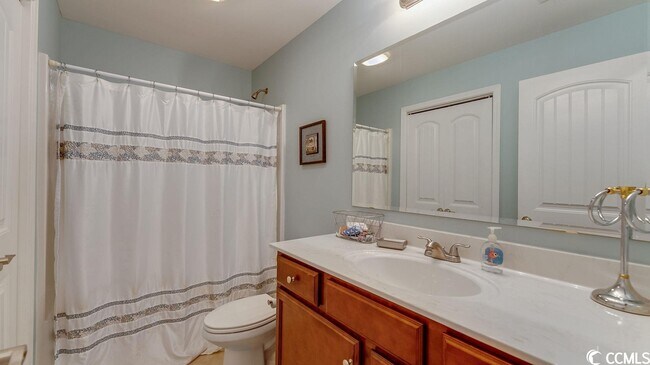 Foto del edificio - 229 Avery Dr