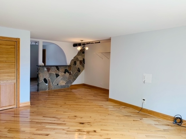 Building Photo - 9371 Bay Colony Dr