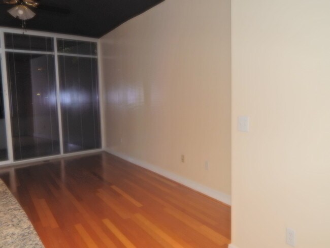 Building Photo - 44 Peachtree Ave NE