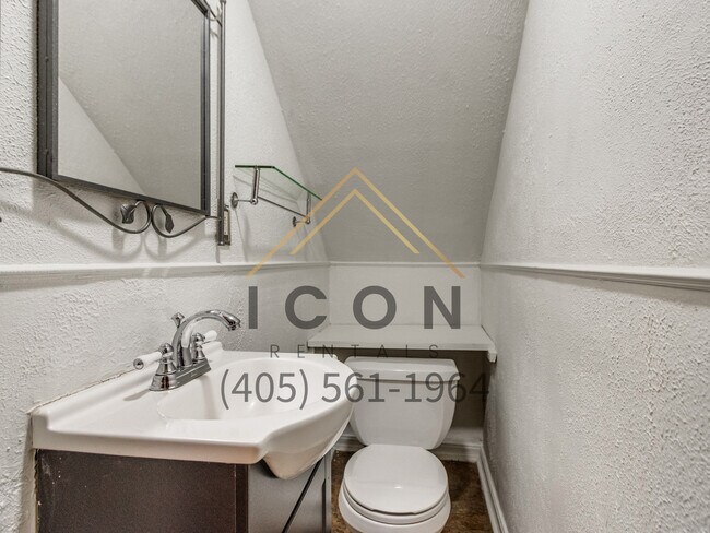 Foto del edificio - 216 NW 36th St