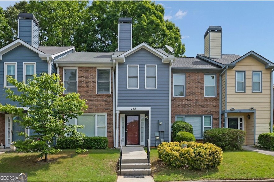 Foto principal - 255 Triple Oaks Dr