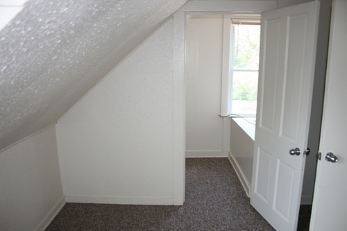 Building Photo - 1 Bedroom, 1 Bathroom Duplex Upper Level in Brainerd, MN