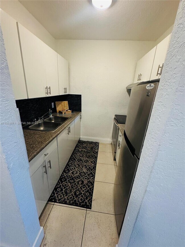 Foto del edificio - 1409 NW 103rd St