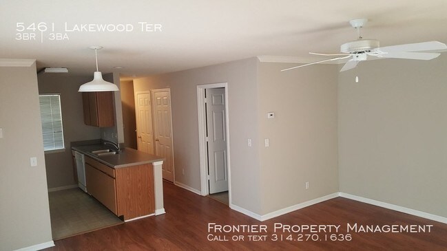Foto del edificio - 5461 Lakewood Terrace
