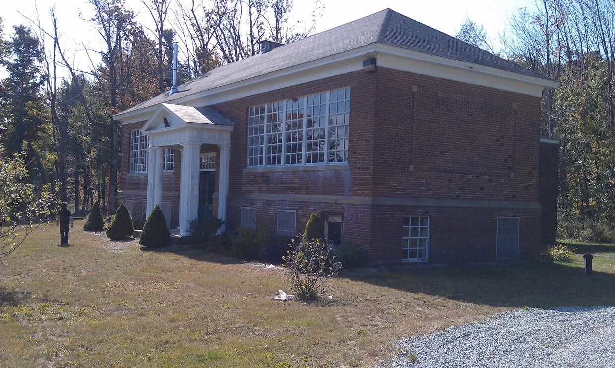 23 Hadley Hwy, Temple, NH 03084 Townhome Rentals in Temple NH