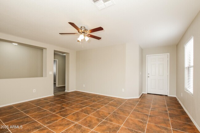 Building Photo - 12810 N 115th Ave