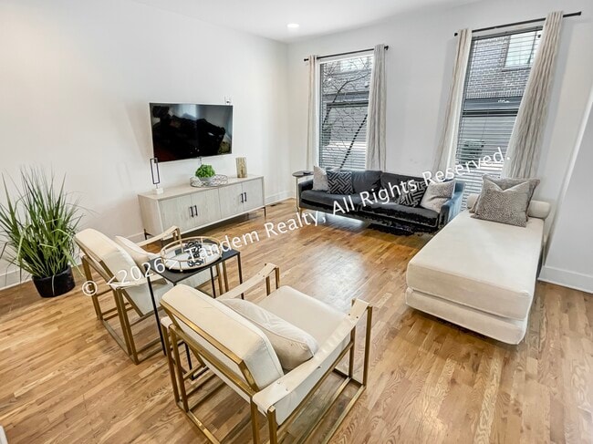 Building Photo - 2807 Delaware Ave