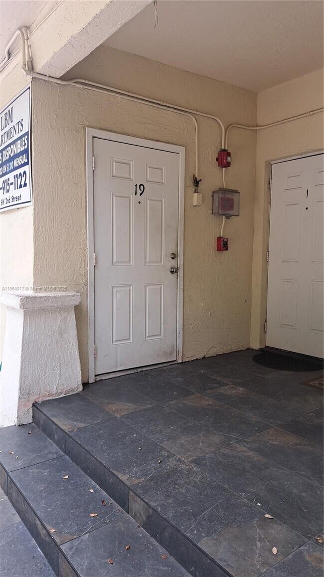 Foto del edificio - 1362 SW 2nd St