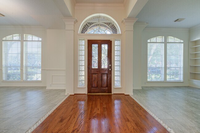 Foto del edificio - 1315 Crescent Pkwy Ct