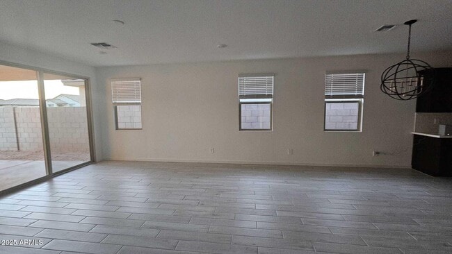 Foto del edificio - 15881 W Gray Fox Trl