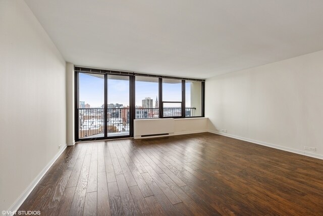 Foto del edificio - 1560 N Sandburg Terrace