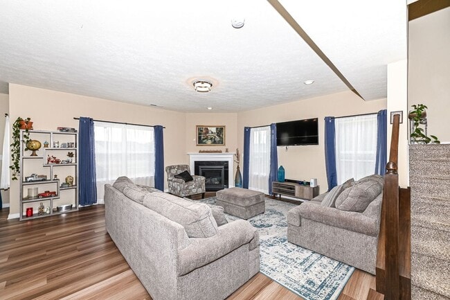 Building Photo - 16406 Taconite Dr
