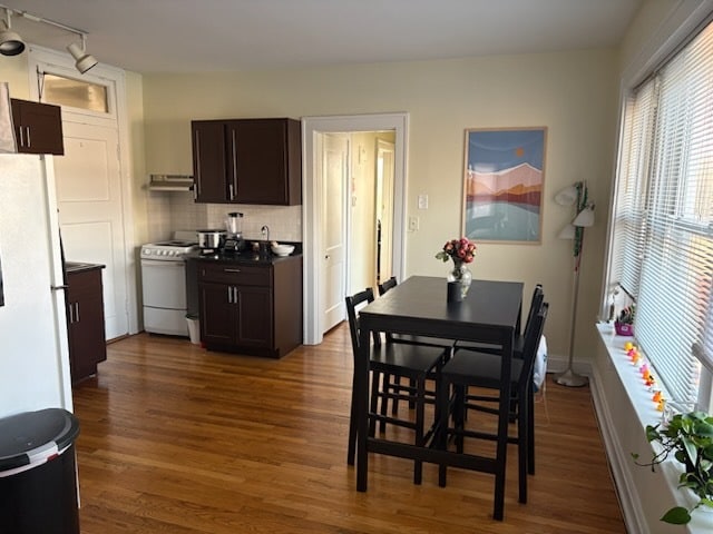 Kitchen / Dining - 7012 Forsyth Blvd