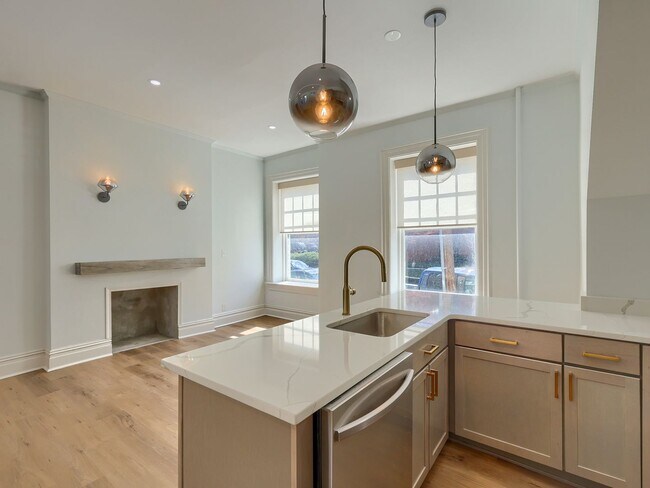 Foto del edificio - 1701 N Front St