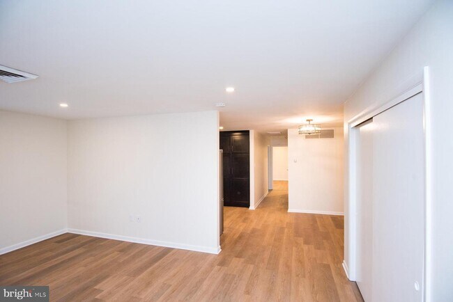 Foto del edificio - 103 N 2nd St