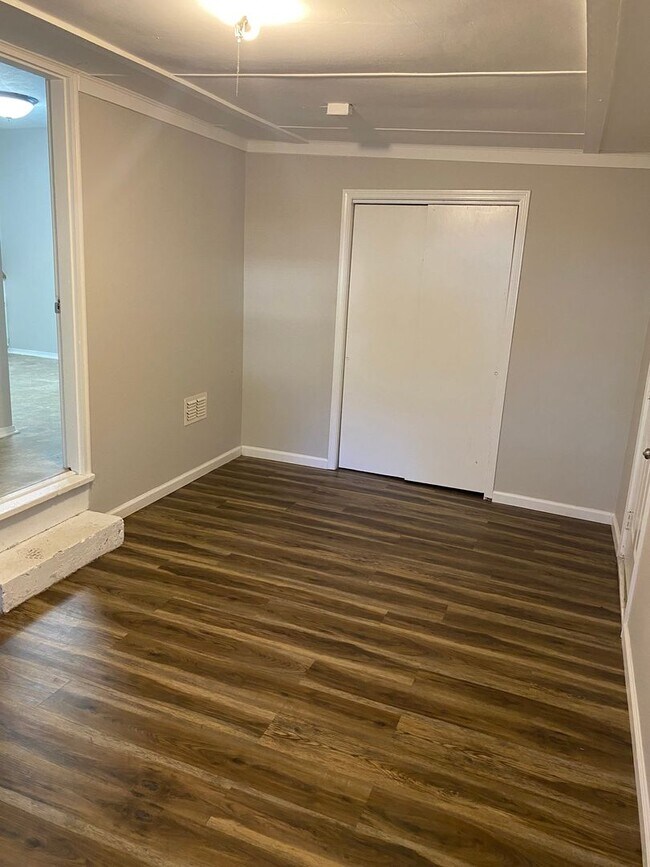 Building Photo - 3-Bedroom Home in a Quiet Neighborhood!