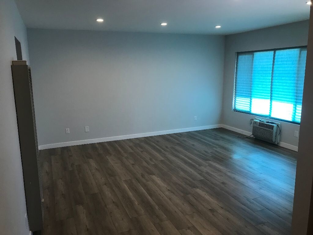 Sala de estar - 3348 Atwater Ave