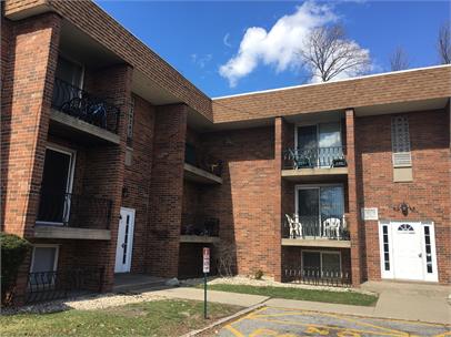 Building Photo - 800 E 38th Pl