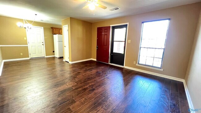 Building Photo - 1801 Windover Pl SW