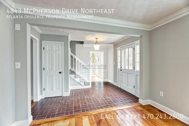 Foto del edificio - 4843 McPherson Dr NE