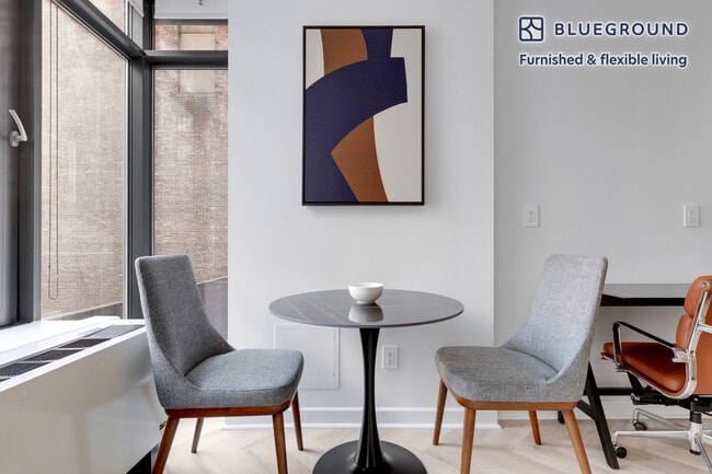 Building Photo - 49 E 34th St