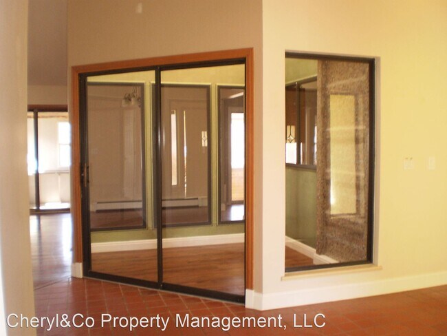 Building Photo - 2 br, 2 bath House - 233 Willow Creek Trail