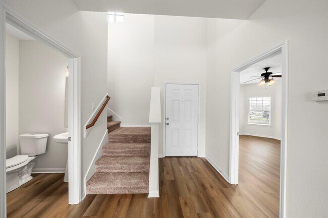 Foto del edificio - 4923 Monarch Falls Ln
