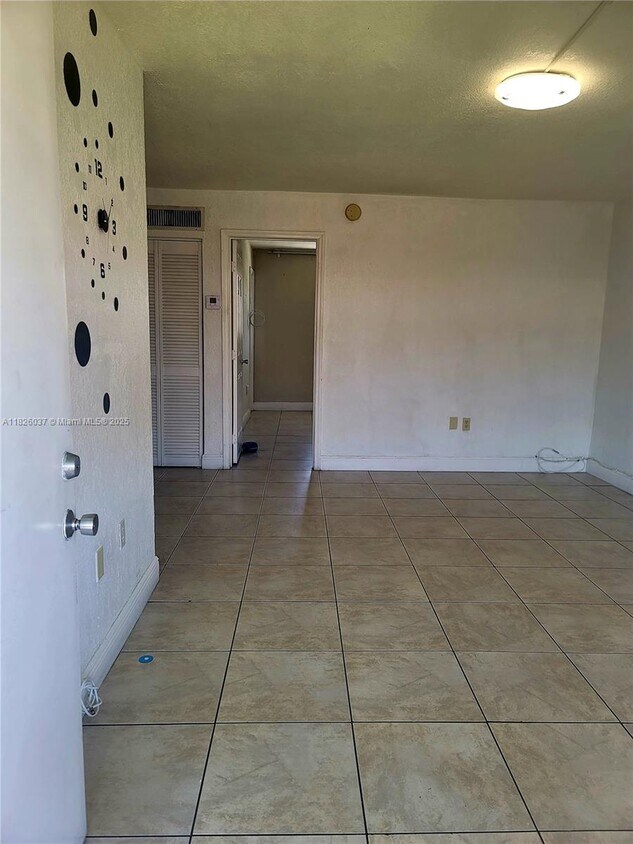 Primary Photo - 3800 SW 102nd Ave