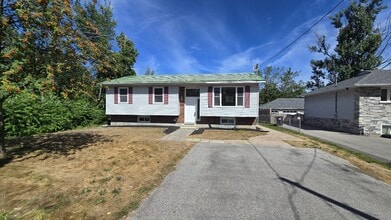 Building Photo - 698 Burton Dr