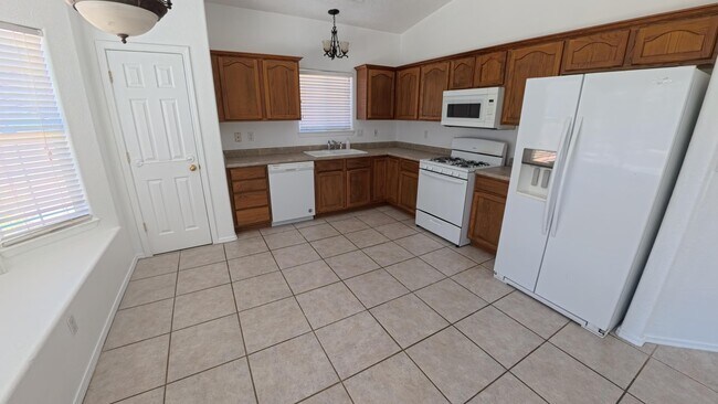 Foto del edificio - 7240 Boxwood Ave NE