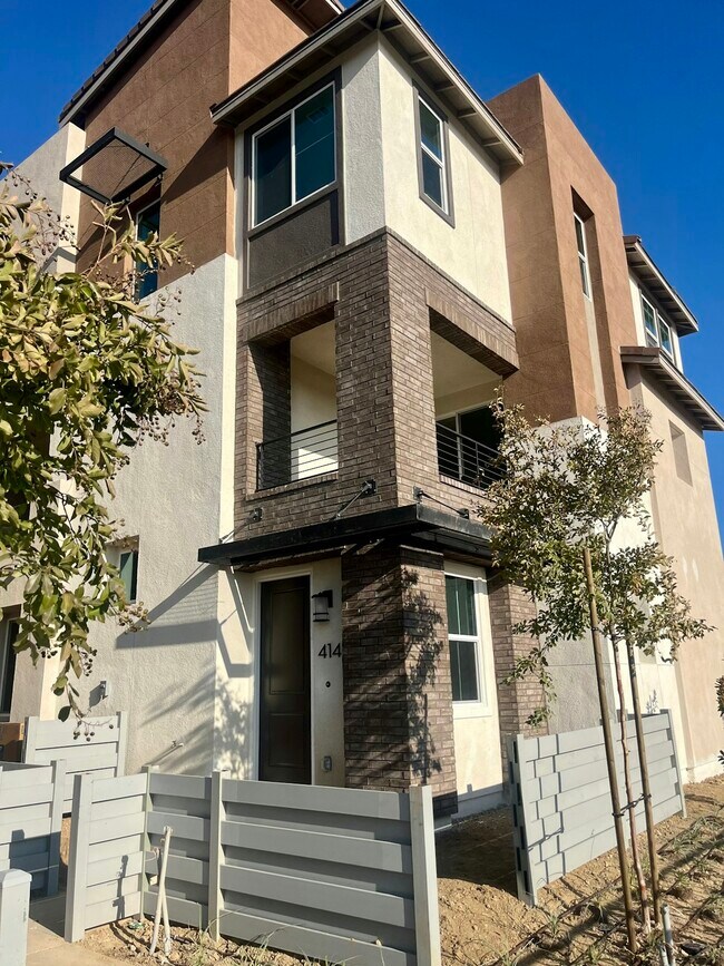 Building Photo - 414 Caliper Wy