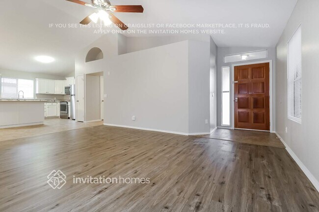 Foto del edificio - 8431 W Troy St