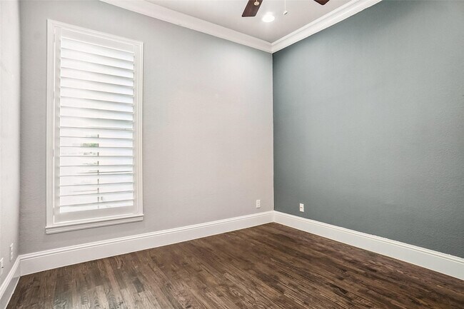Building Photo - 830 Redstem Dr