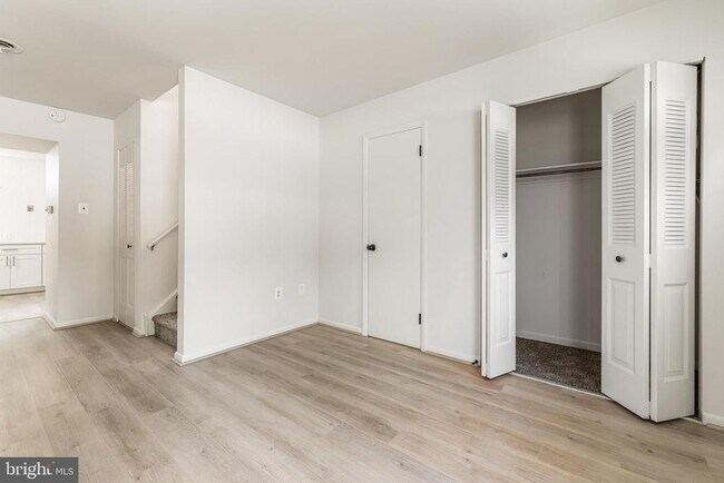 Foto del edificio - 515 N York Rd