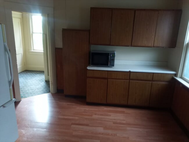 kitchen - 532 E 22nd St