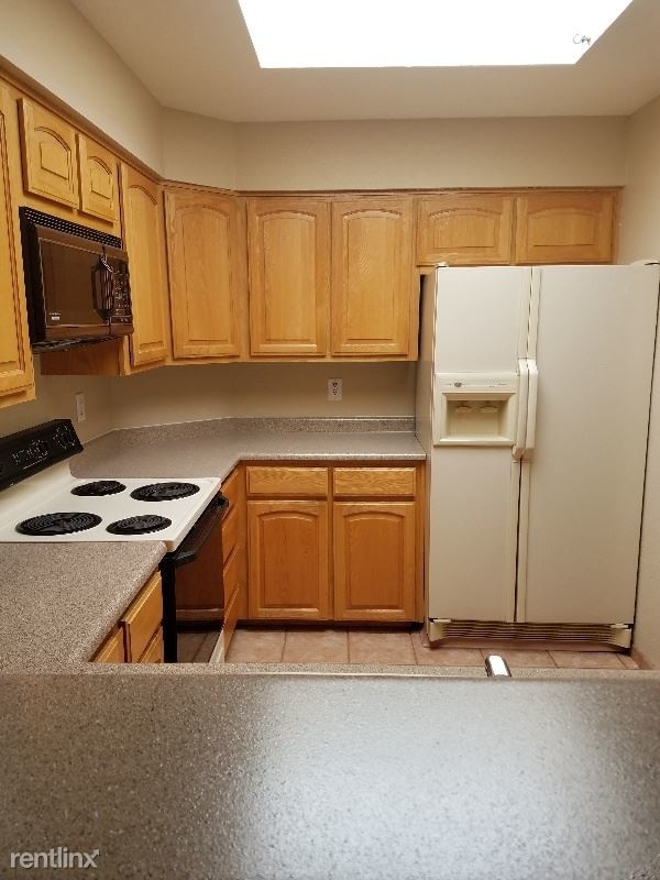 Primary Photo - 2 br, 2 bath Townhome - 7400 Gene NE