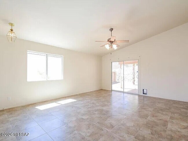 Foto del edificio - 4490 W Rose Mist Way