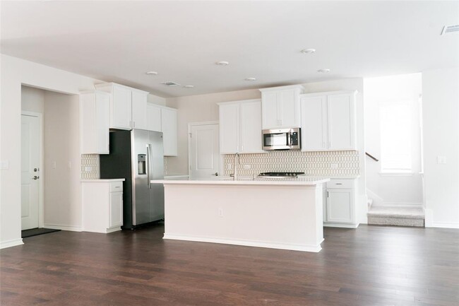 Building Photo - 4910 Plum Peach Bend