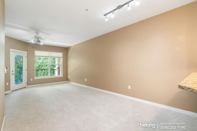 Building Photo - 4323 Issaquah Pine Lake Rd SE