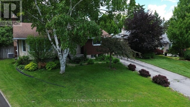 Building Photo - 12 Kingsway Ct