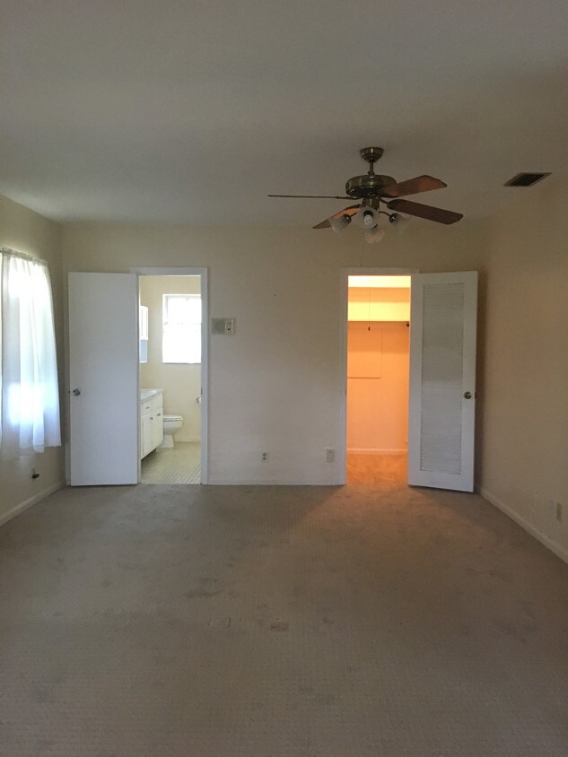 Foto del edificio - 10371 NW 39th Ct