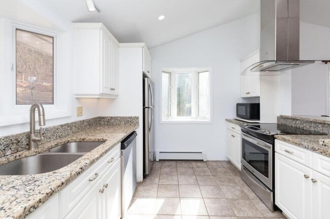 Foto del edificio - 200 Bent Tree Rd