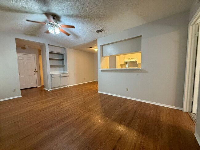 Building Photo - Vigil Properties2 (12812 Tomanet Trl)