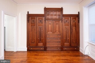 Building Photo - 932 N 5th St